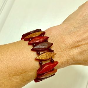 🌟Wooden, elastic artisanal bracelet🌟